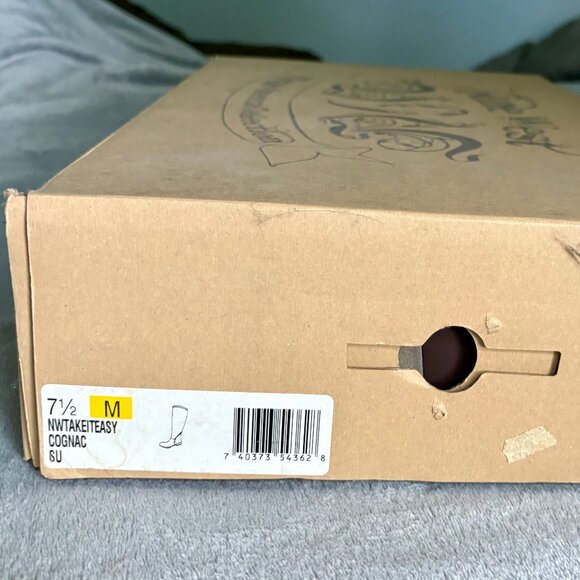 Nine West Suede Vintage America Collection Boots in Cognac, Size 7.5 New in Box - Picture 4 of 12